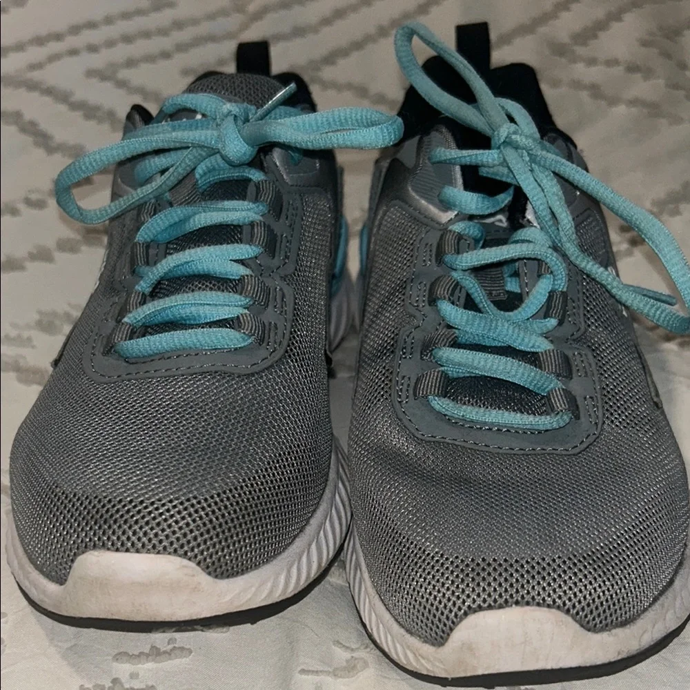 EUC Fila Women's Windspeed Athletic Running Shoes Black and Teal 7